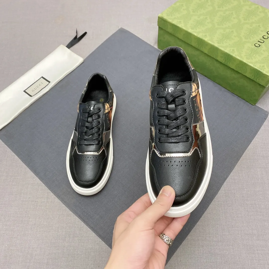 p380 【GUCCI】Gucci men’s casual shoes are absolutely popular 🔥The ultimate matching item for handsome men! The charm of super texture is irresistible, the main recommendation, the flower leather color is bright! The upper is made of high-quality fabrics, the leather lining is used for the feet, and the wear-resistant rubber sole is noble and elegant! Extremely comfortable🎁🎁You can be as handsome as you want💪 Size 38-44! No. 061